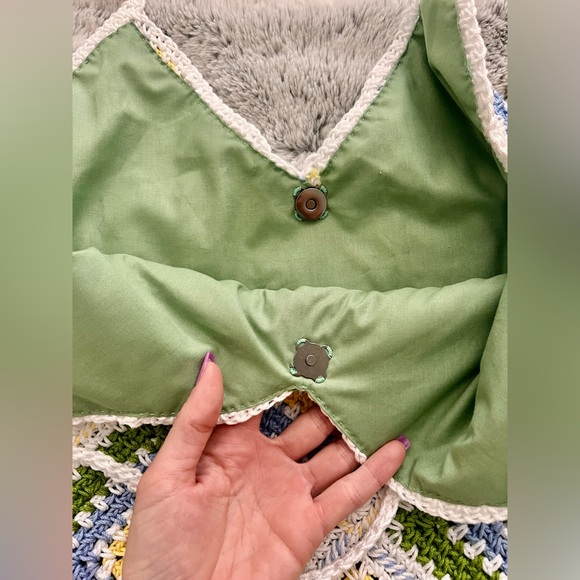 Handmade crochet patterned handbag - Picture 6 of 7